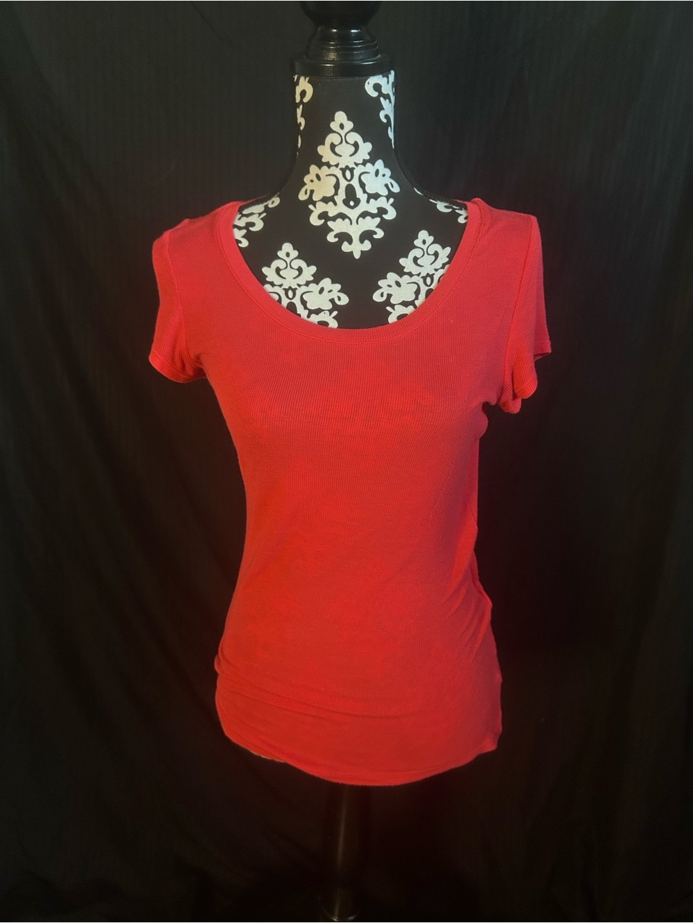 Apt. 9 Red Scoop Neck Short Sleeve Tee